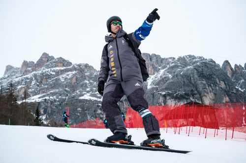 ONDA MILANESE | Auf Skiern zum Arbeitsplatz