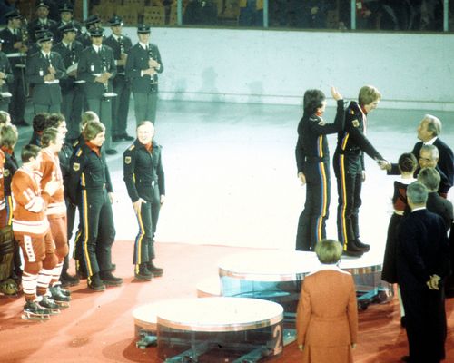 ZEITREISE | Eishockey – Mit 0,041 Toren Vorsprung zu Bronze
