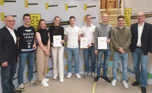 Spitzensportlerinnen und Spitzensportler beim Verbandstag. | Foto: WRSV Radsport | Verbandstag mit wegweisenden Beschlüssen