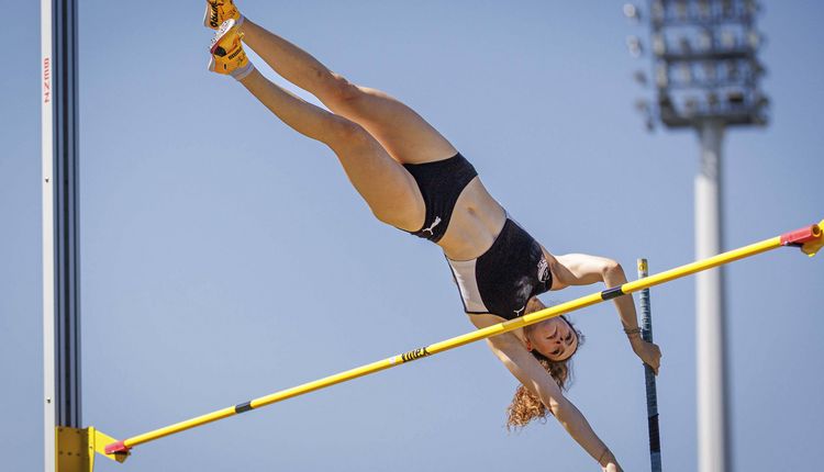 Leichtathletik | Anna Hiesinger springt zu Gold