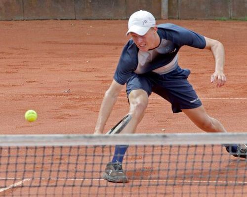 Regio TV | Zwei Tennis-Talente peilen Profikarriere an