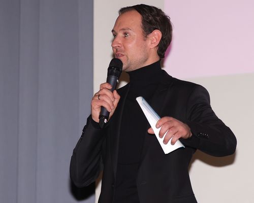 YouTube | VIERTE(L) VOR mit Matthias Becher