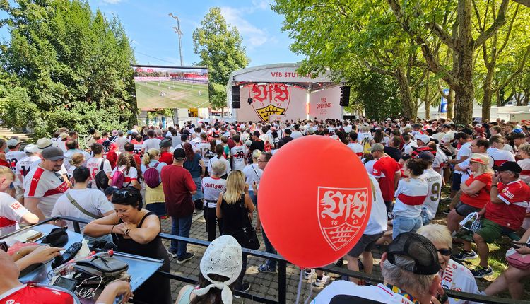 Saisoneröffnung | Profi-Teams präsentieren sich den Fans