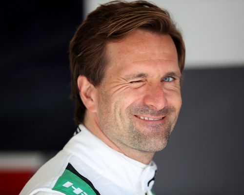 Motorsport | Markus Winkelhock wird Vizemeister