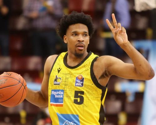 Basketball | Simon ist Defensivspieler des Jahres 