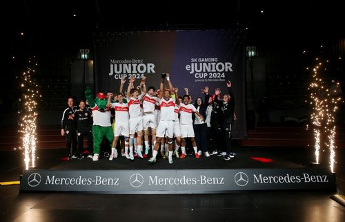 Der VfB-Nachwuchs gewann das Turnier in Sindelfingen. | Foto: Pressefoto Baumann Regio TV | VfB Stuttgart beim JuniorCup siegreich