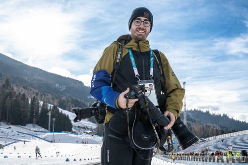 ONDA MILANESE | Der vollgehängte Weihnachtsbaum