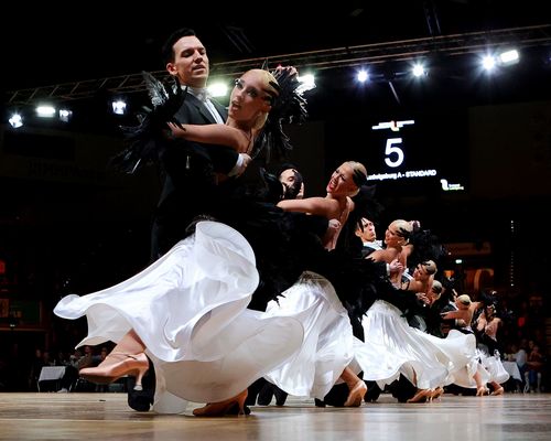 Tanzen | Silber und Bronze bleiben in der Region