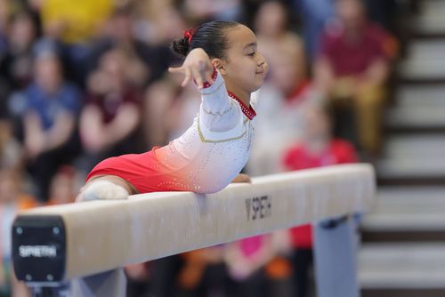 Maha Feniuk setzte sich durch. | Foto: IMAGO / Schreyer Turnen | Gabriel und Feniuk siegreich