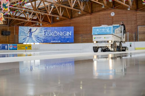 Das Eis wird in der EISWELT aufbereitet – natürlich nachhaltig. | Foto: Stadt Stuttgart / Weichelt Auszeichnung | Klimaneutrale EISWELT wird prämiert