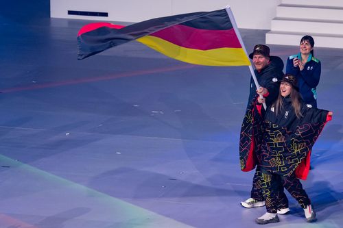 ONDA MILANESE | Schwäbisches Fahnen-Duo