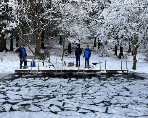 Eisschwimmen | Tschepe schnappt sich den Titel