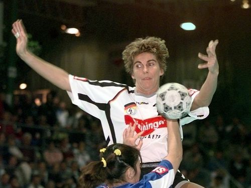 Silvia Schmitt spielte in Kommune B Handball. | Foto: Pressefoto Baumann KOMMUNALES SPORTQUIZ | Folge 16