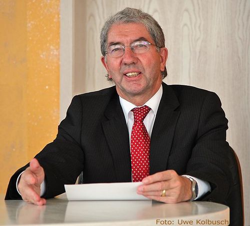 Auszeichnung | Goldene DOG-Ehrennadel für Erich Hägele