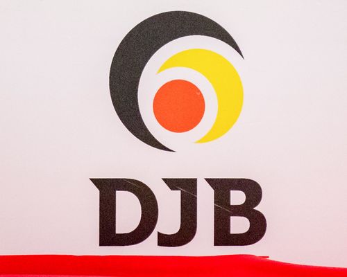 Auszeichnung | DJB-Ehrennadel für Schmid