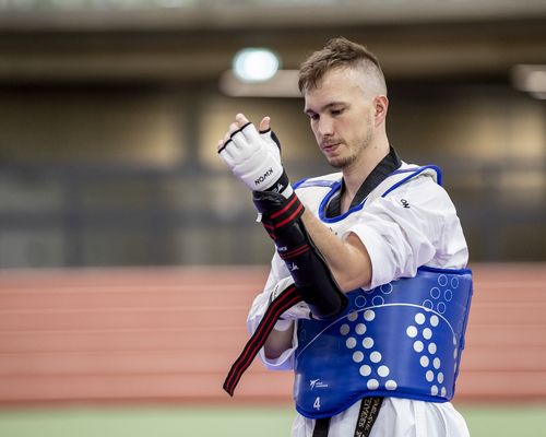 Taekwondo | Alexander Bachmann gewinnt den Titel