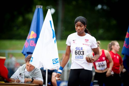 Paris-Stipendium | Ndubuisi gewinnt Gold mit Kugel