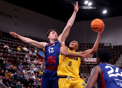 Ludwigsburg (gelbe Spielkleidung) gewann gegen Szczecin. | Foto: Pressefoto Baumann Moderation | Netzwerktreffen in Ludwigsburg