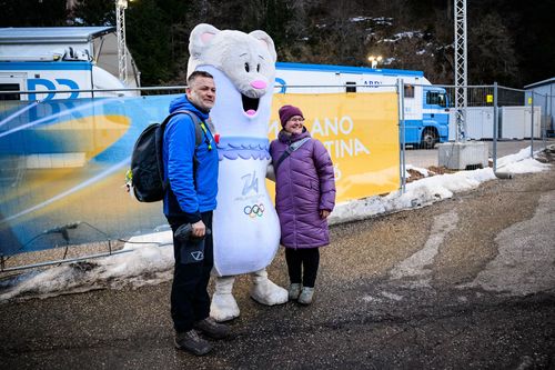 Maskottchen Tina ist ein beliebtes Foto-Motiv. | Foto: Tom Weller ONDA MILANESE | Kein Großevent ohne Maskottchen