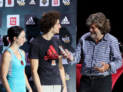 Reinhold Messner (rechts) wurde am 17. September 1944 geboren. Er ist der bekannteste und erfolgreichste Abenteurer und Bergsteiger unserer Zeit. | Foto: Pressefoto Baumann Ludwigsburg | ÜBER LEBEN mit Reinhold Messner