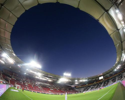 Mercedes‐Benz Arena | Aus‐ und Umbau beschlossen