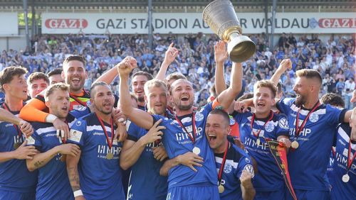 Die Stuttgarter Kickers siegten im Elfmeterschießen. | Foto: Pressefoto Baumann Fußball | Rekordkulisse beim Pokalfinale