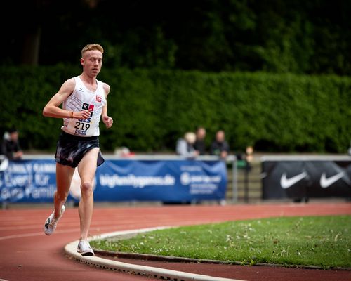 Leichtathletik | Luca Madeo mit Rekordzeit