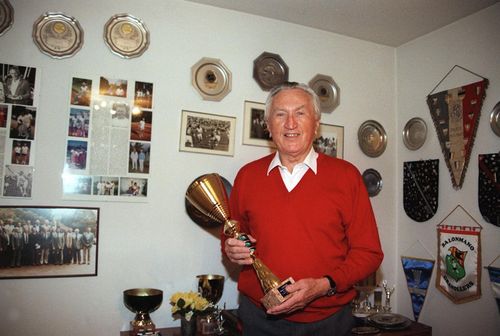 Sportgeschichte | IfSG archiviert Kempa-Nachlass