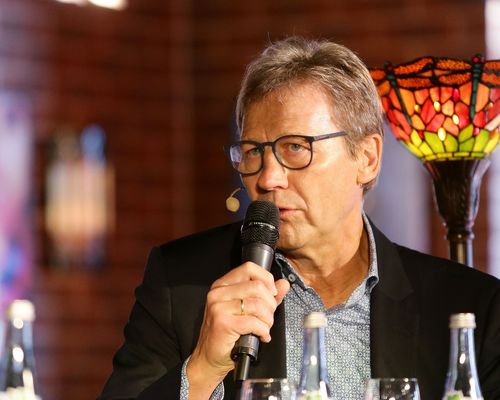 SWR Sport | Buchwald spricht über den 5:1-Sieg des VfB