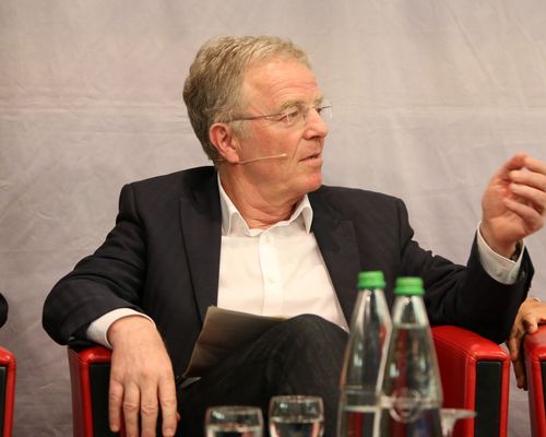 Vereinsbeiträge | Dr. Martin Schairer appelliert an Solidarität 