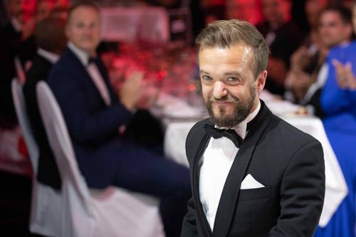 ZEITREISE | Promis und Tanzprofis wollen Jury überzeugen