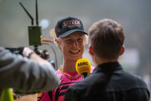 2022 moderierte Bollenbacher beim ADAC Supercross. | Foto: IMAGO / Eibner MIKRO AN! | Michael Bollenbacher