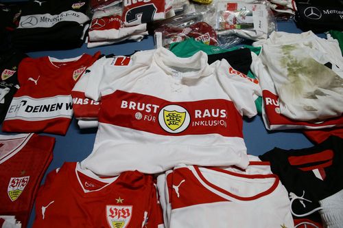 Viele Fans sammeln Trikots ihrer Lieblingsvereine. | Foto: Pressefoto Baumann Trikotsammlung | Besondere Spielkleidung im Überblick