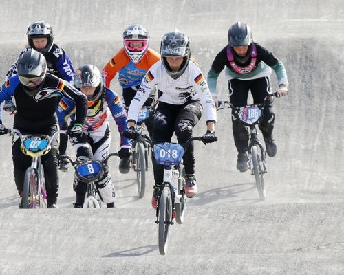 Paris-Stipendium | Trio fährt zu den Spielen