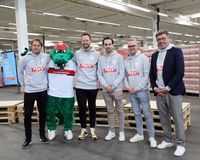 Gemeinsam mit JAKO und ALDI SÜD in Murr unterstützt der VfB Stuttgart einen Ukraine-Hilfstransport von STELP e. V. | Foto: VfB Stuttgart