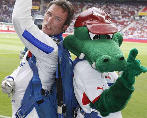 Fallschirmspringen | Klaus Renz sichert sich den Titel