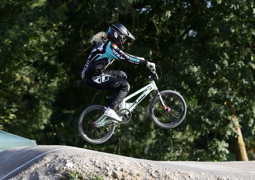 Regula Runge landete bei den Frauen auf dem ersten Platz. | Foto: Pressefoto Baumann BMX-Radsport | Heil und Runge vorn