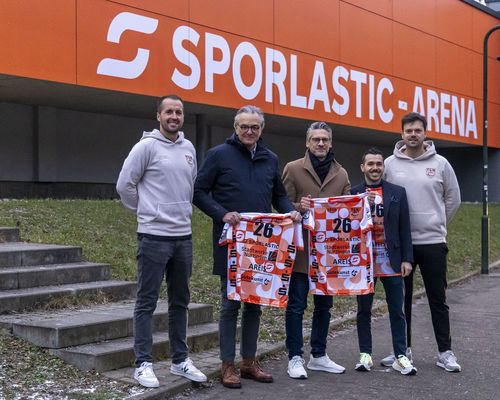 Namensrechte | In Nürtingen gibt es nun die Sporlastic-Arena 