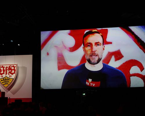 VfB TV | Sebastian Hoeneß verlängert seinen Vertrag