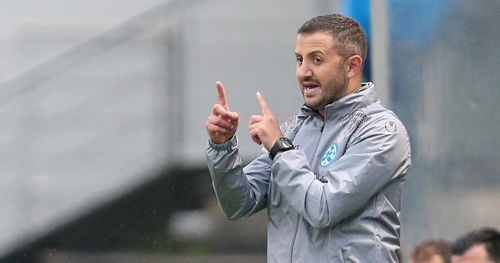 Mustafa Ünal trainiert das U-19-Team der Stuttgarter Kickers. | Foto: Pressefoto Baumann Fußball | Kickers-Nachwuchs steigt in die Bundesliga auf