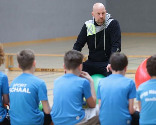 DHB-Podcast WIR.IHR.ALLE | Axel Kromer im Gespräch