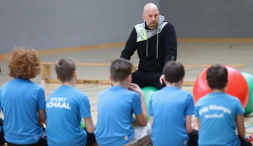 Foto: Pressefoto Baumann DHB-Podcast WIR.IHR.ALLE | Axel Kromer im Gespräch