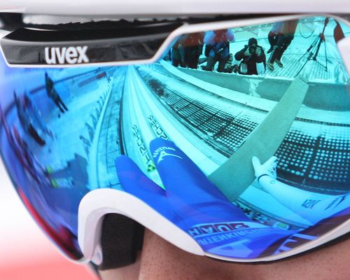 Skispringen | Janne Holz landet auf dem ersten Platz