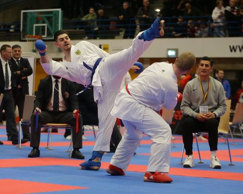 Karate | Ein Titel geht in die Barockstadt