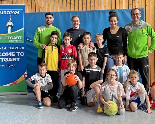 EURO 2024 Stuttgart | Lahm und Šašić besuchen Schule