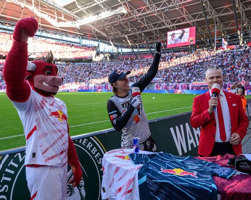 Stuttgart | MASTERS OF DIRT fliegen durch die Luft