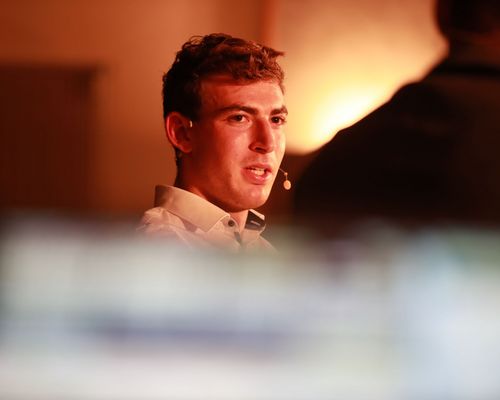 Auszeichnung | Jens Mergenthaler auf erstem Platz