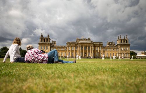 ZEITREISE | Warum die weißen Bälle neongelb wurden
